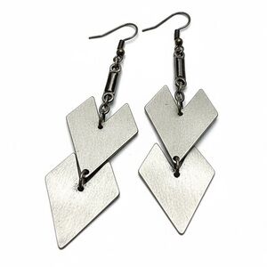 NWT Silver Geometric Linear Drop Earrings
